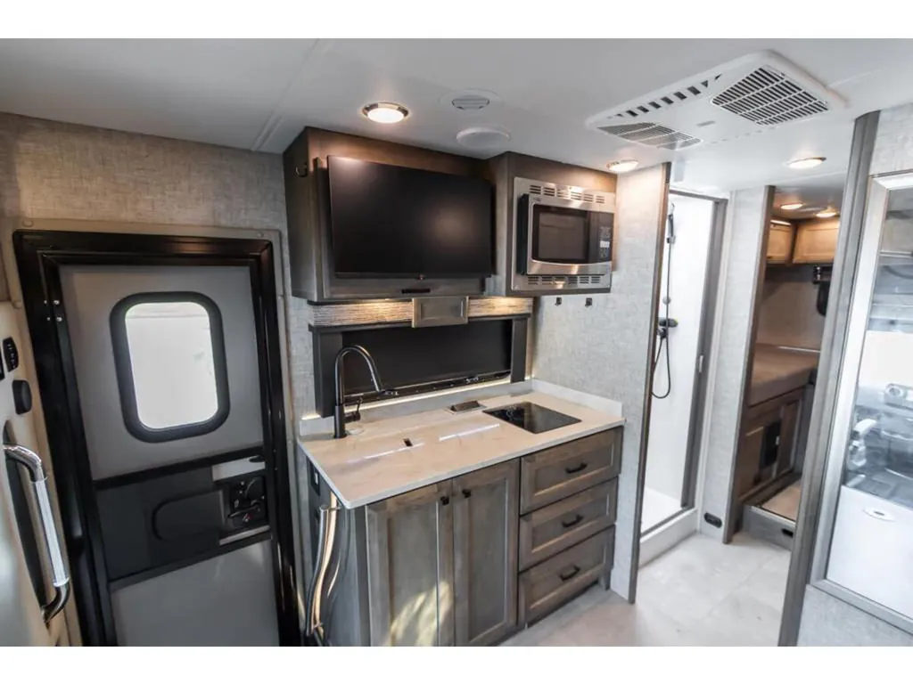2025 Tiffin Wayfarer 25 XLW, Photos photo 7
