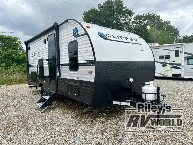 2022 Coachmen Clipper Ultra-Lite 182DBU - Photo 2