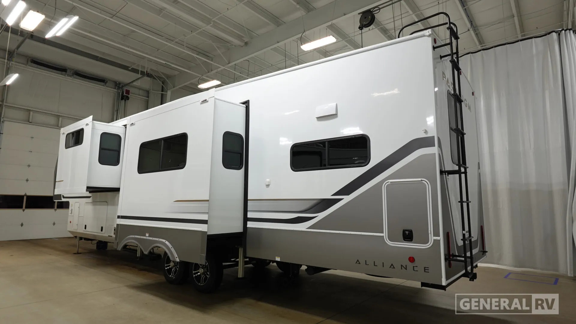 2026 Alliance RV Paradigm 382RK - Photo 4