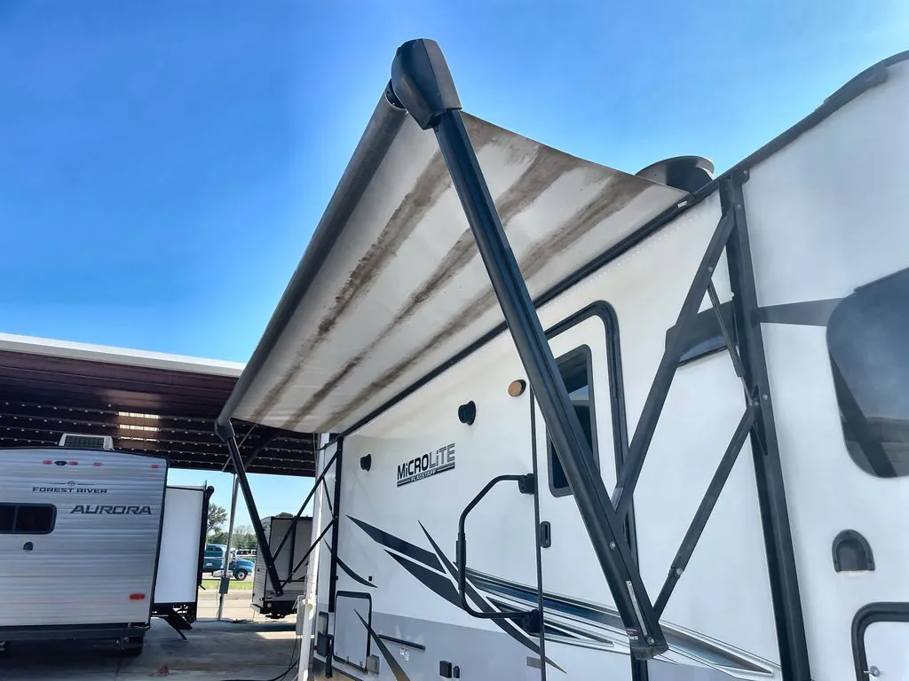 2021 Forest River Flagstaff Micro Lite 25FKS, Photos photo 3