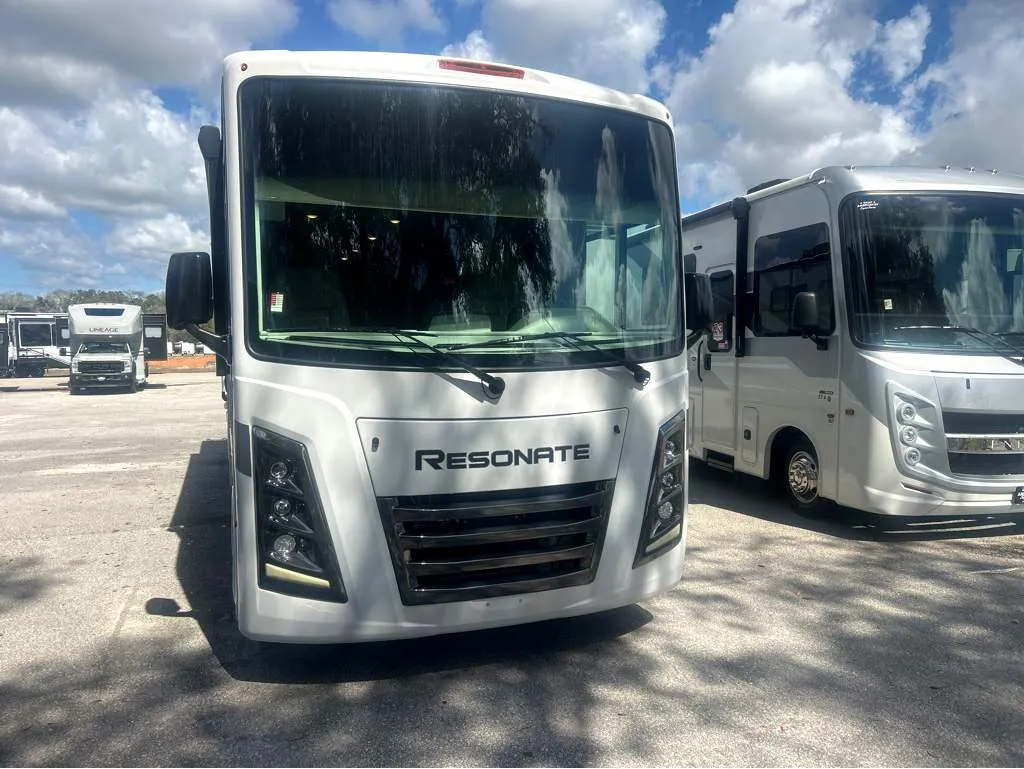 2024 Thor Motor Coach Resonate 32B - Photo 2