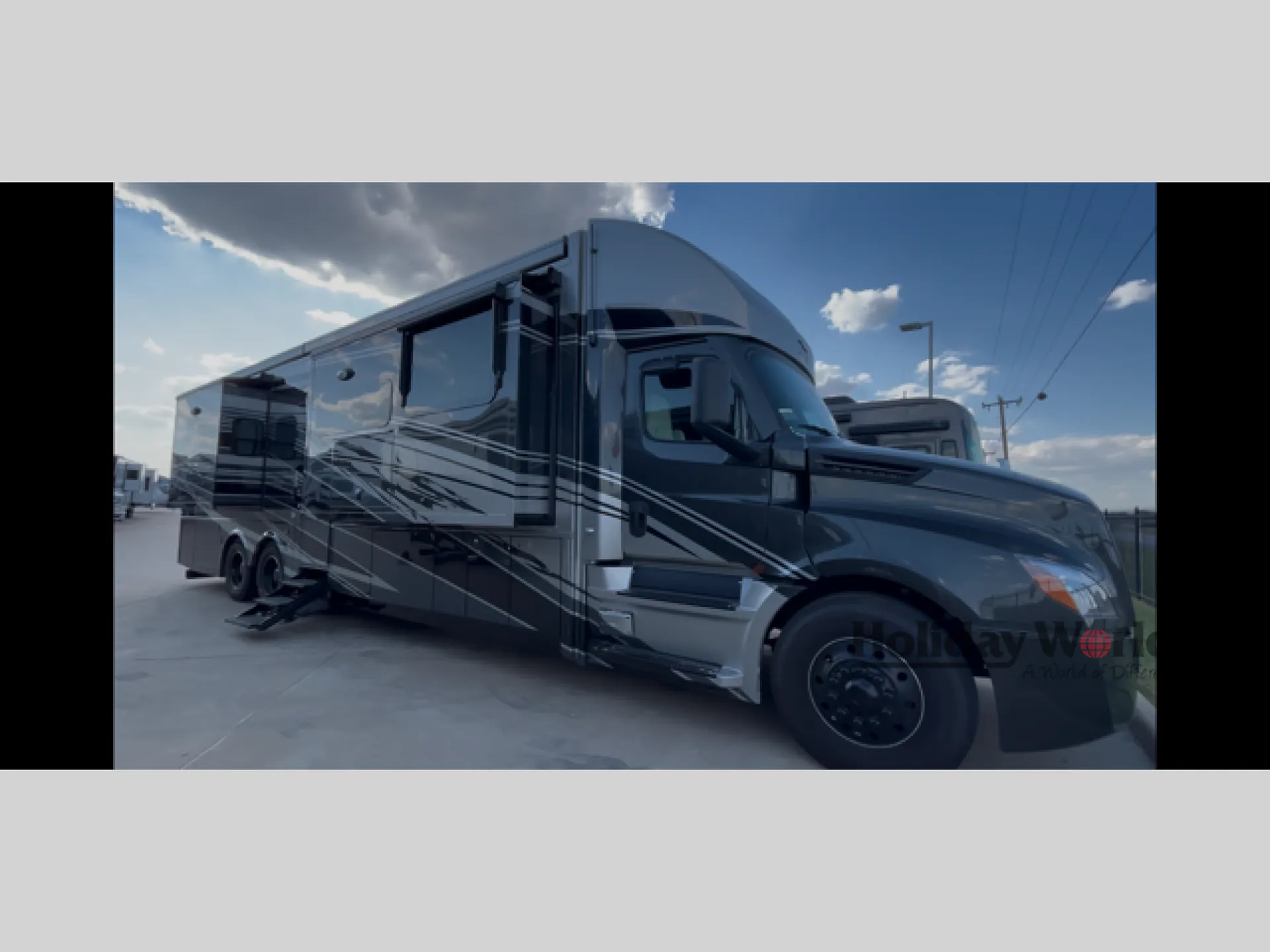 2026 Newmar Summit Aire 4505 - Photo 3