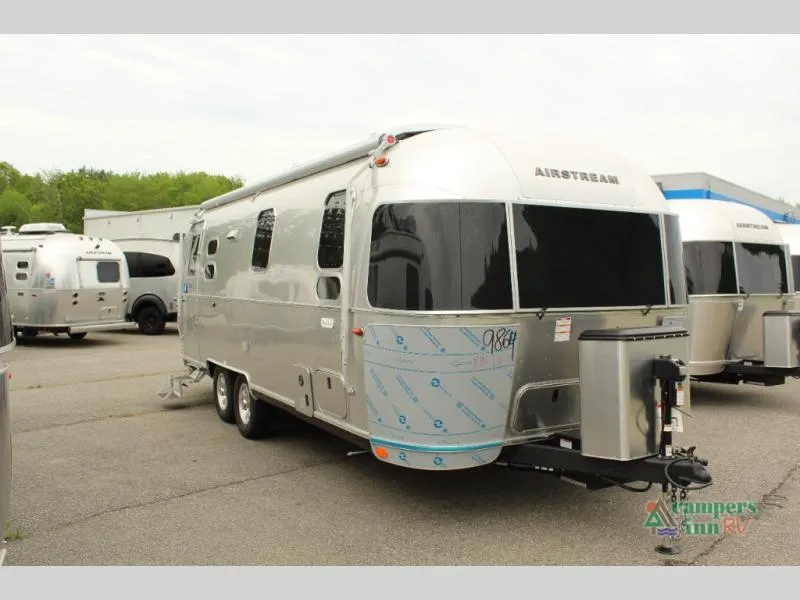 2026 Airstream Flying Cloud 25FB - Photo 4
