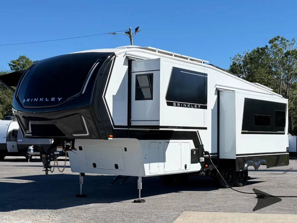 2025 Brinkley Model Z 3100, Photos photo 9