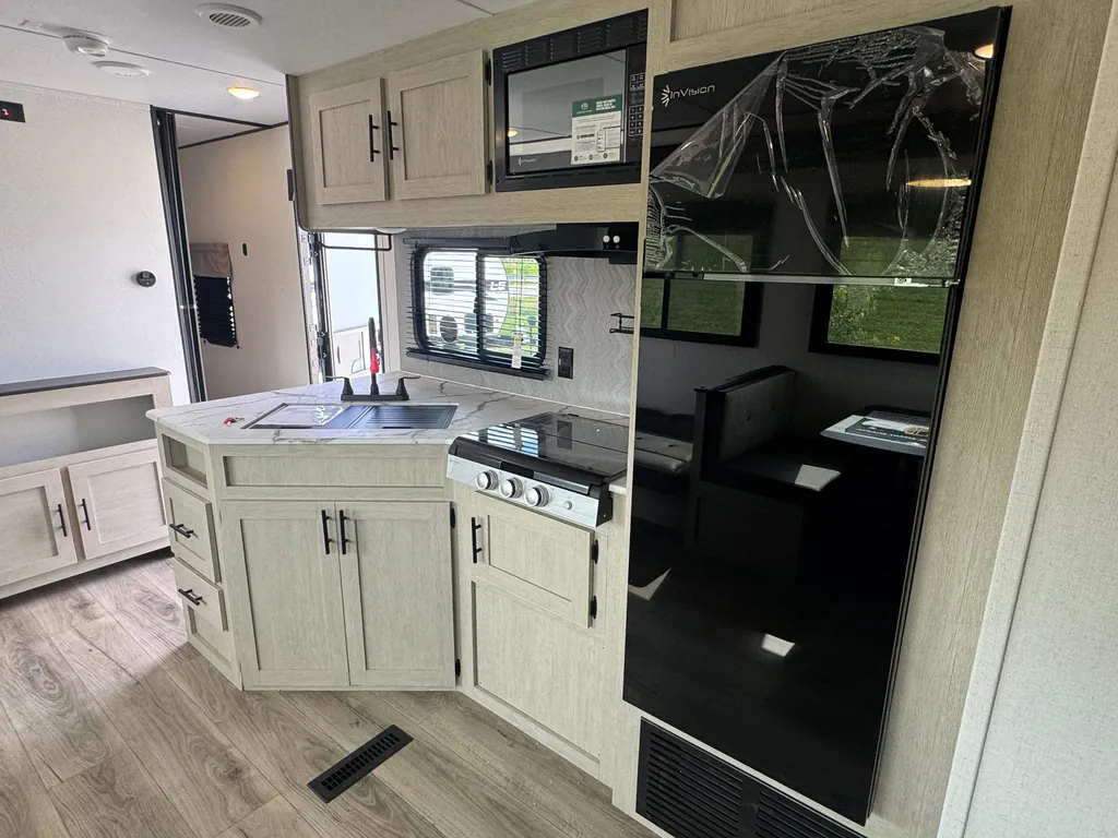 2026 Shasta RVs i-5 Edition 530BQB, Photos photo 22