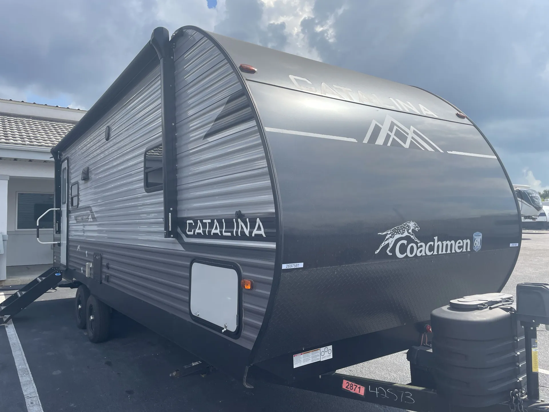 2024 Coachmen Catalina Summit 231MKS - Photo 2