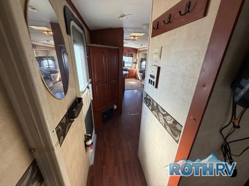 2011 Keystone Outback 298RE, Photos photo 33