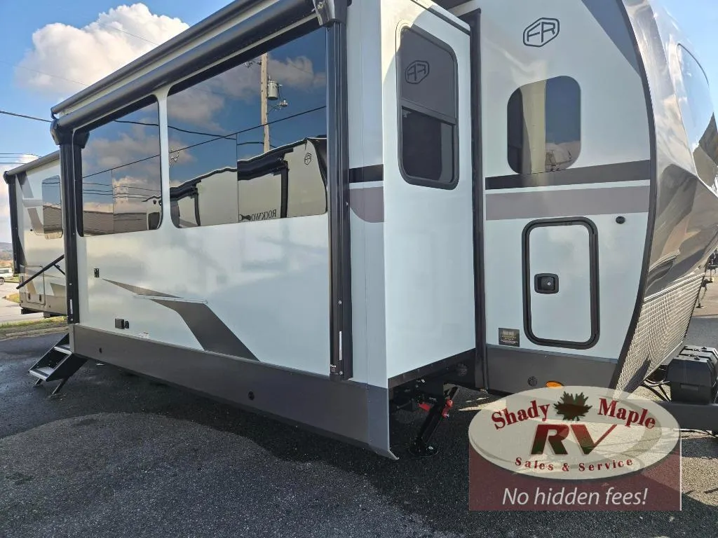 2026 Forest River Rockwood Signature 8339FK - Photo 4
