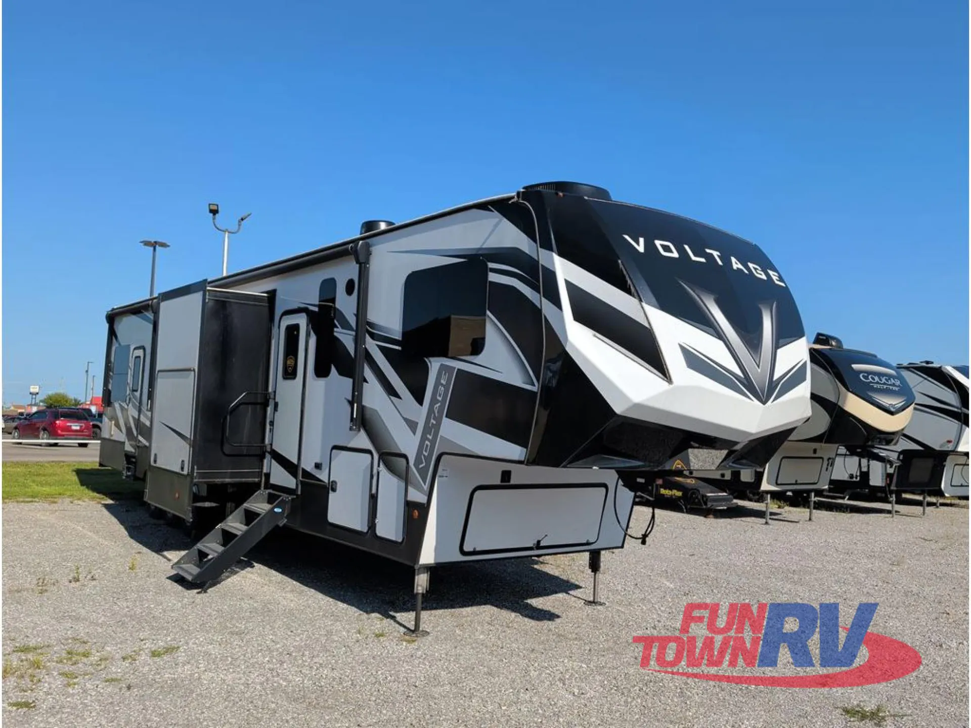 2021 Dutchmen Voltage 4145 dealer photo 1 from Fun Town RV