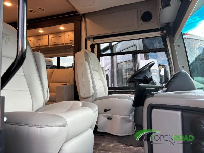 2026 Thor Motor Coach Aria 3702 - Photo 3