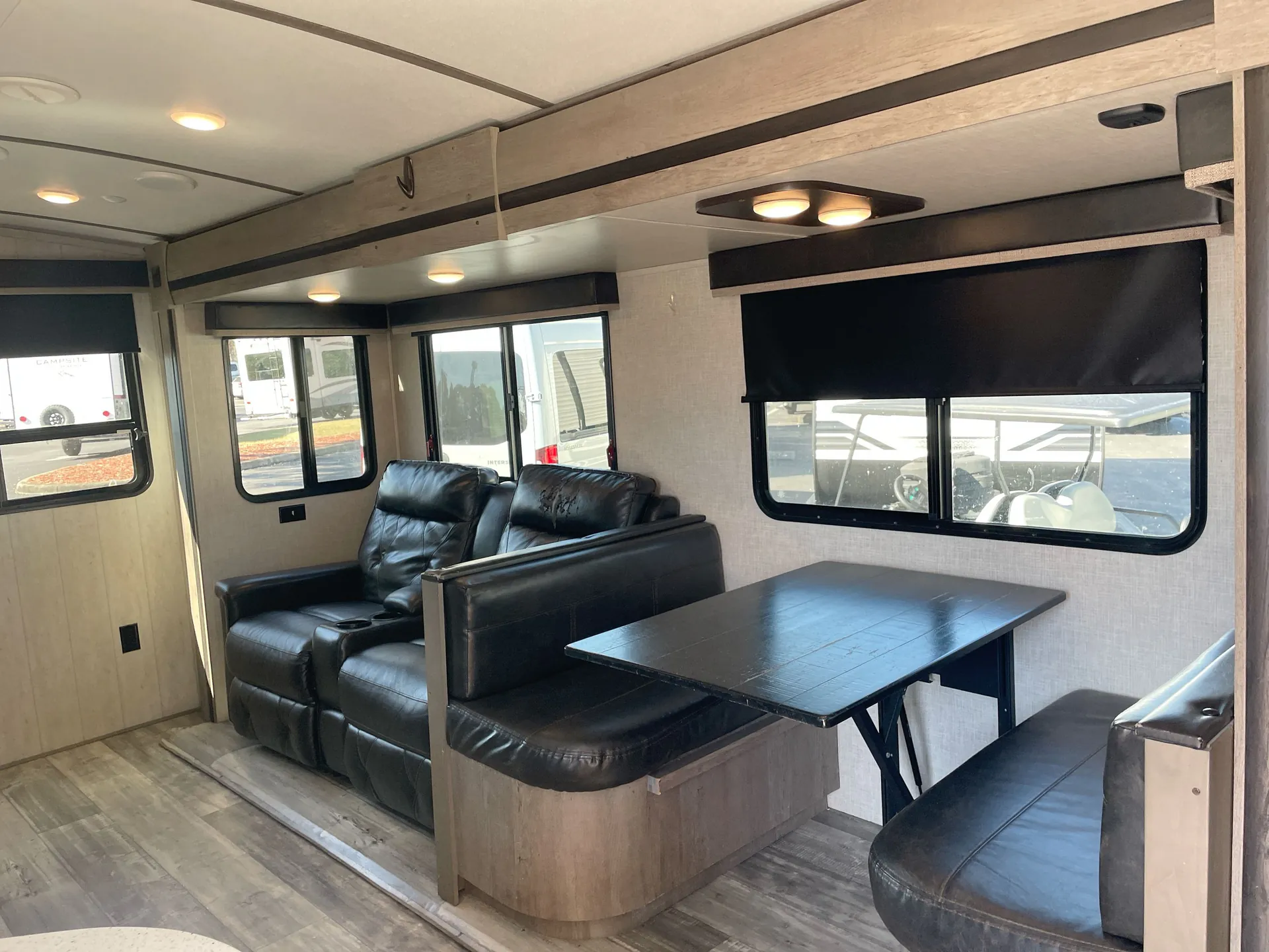 2021 Keystone Outback 313RL - Photo 3