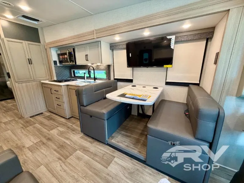 2027 Thor Motor Coach Outlaw 38K - Photo 4