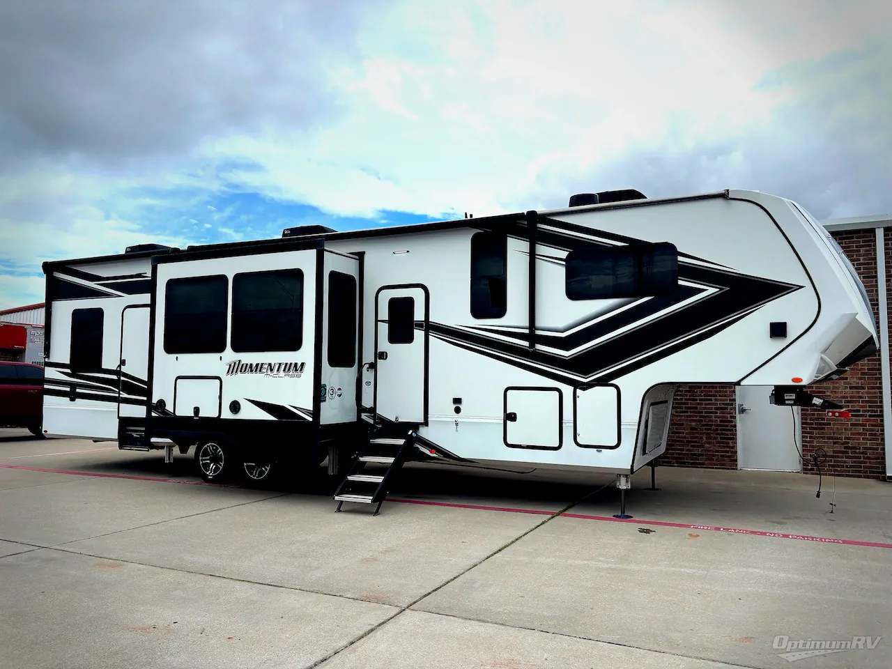 2022 Grand Design Momentum 351MS