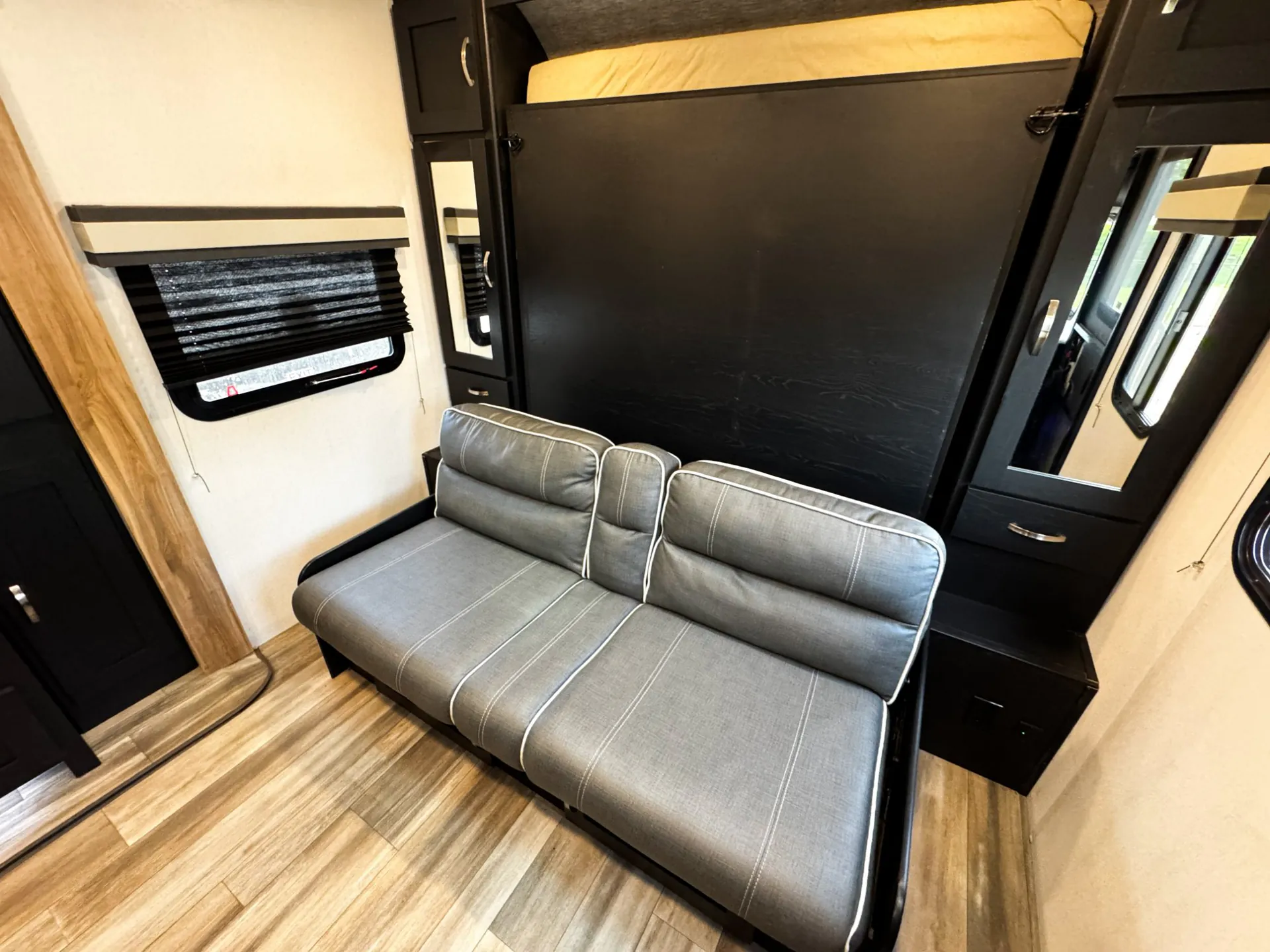 2022 Coachmen Freedom Express 238BHS - Photo 4