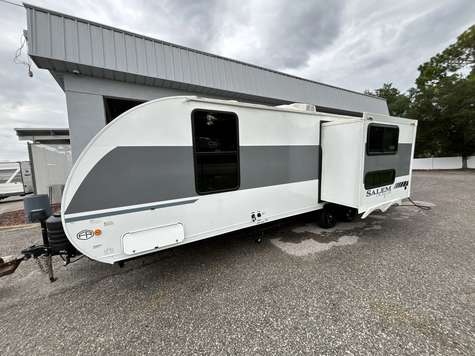 2025 Forest River Salem Cruise Lite 24VIEW — off campside