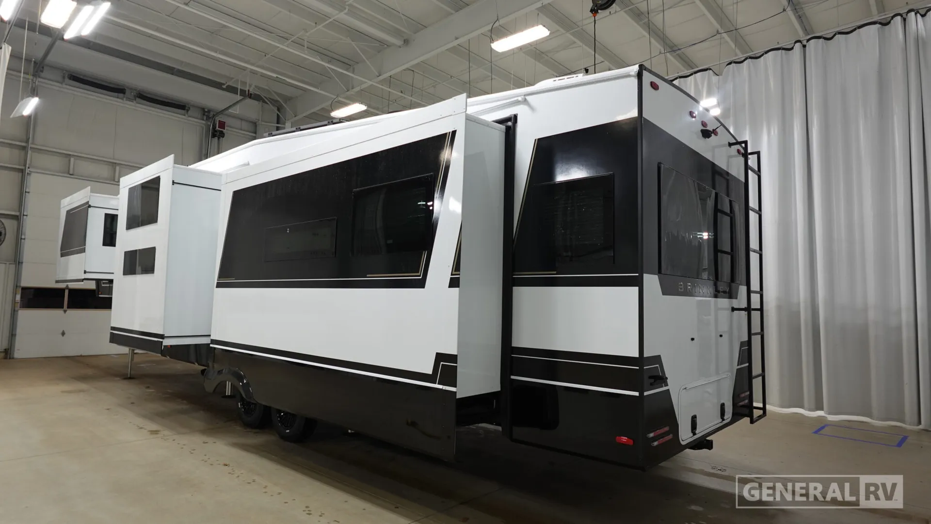 2026 Brinkley Model Z 3610 - Photo 4