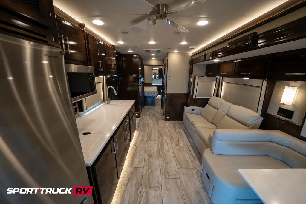 2024 Renegade RV Classic 41CRB - Photo 3