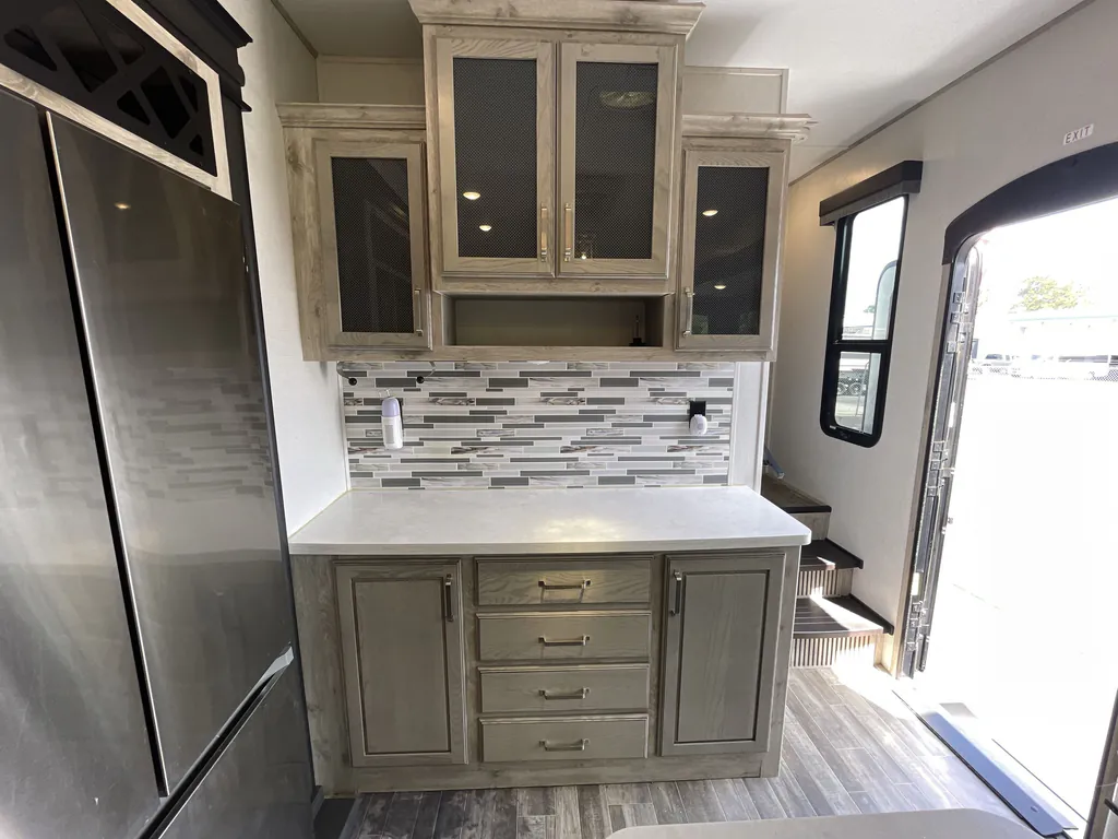 2023 Keystone Avalanche 390DS, Photos photo 11