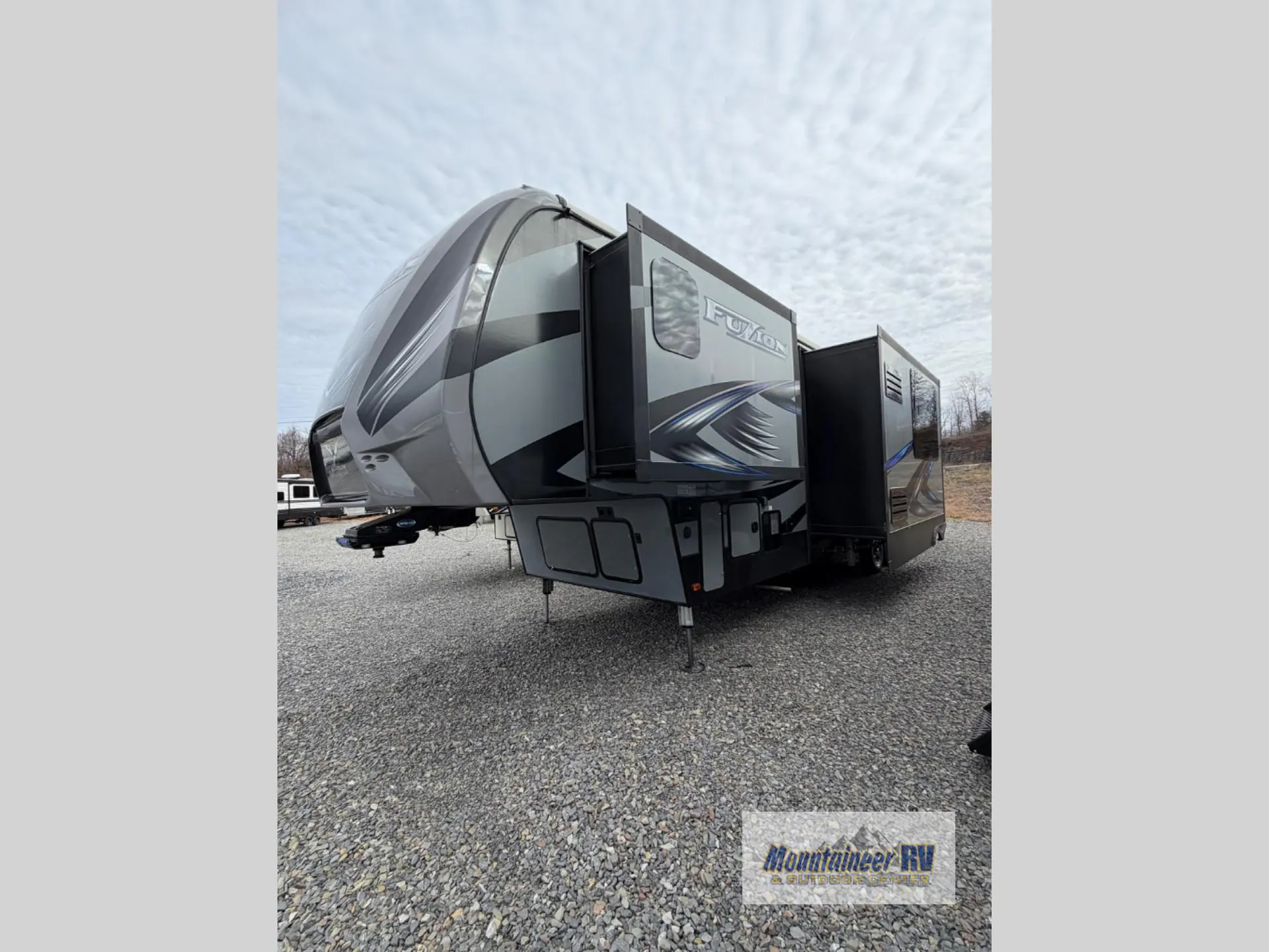 2017 Keystone Fuzion 369 - Photo 4