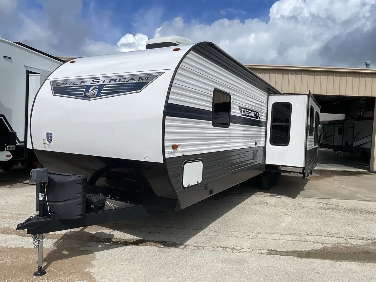 2023 Gulf Stream Kingsport Supreme 295SBW - Photo 3