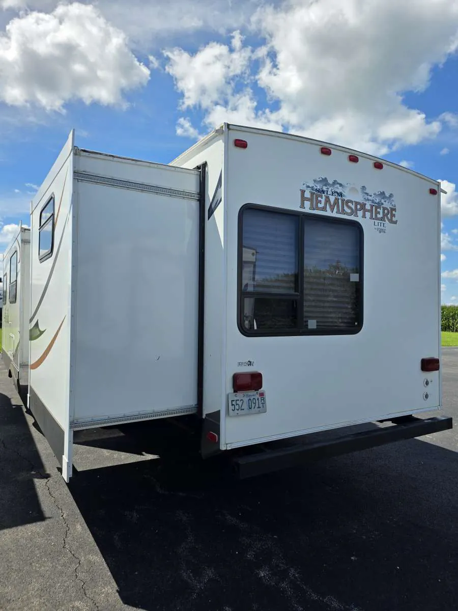 2012 Forest River Salem Hemisphere Lite 312QBUD - Photo 4
