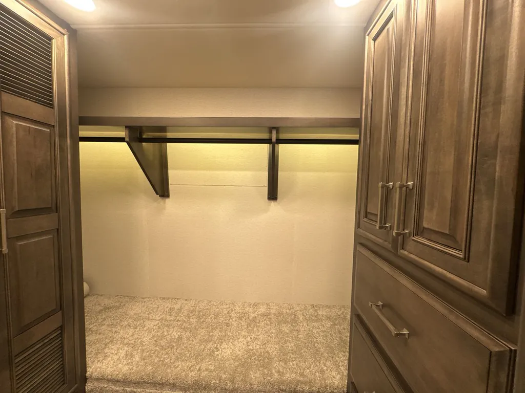 2026 Entegra Coach Aspire 44D, Photos photo 22