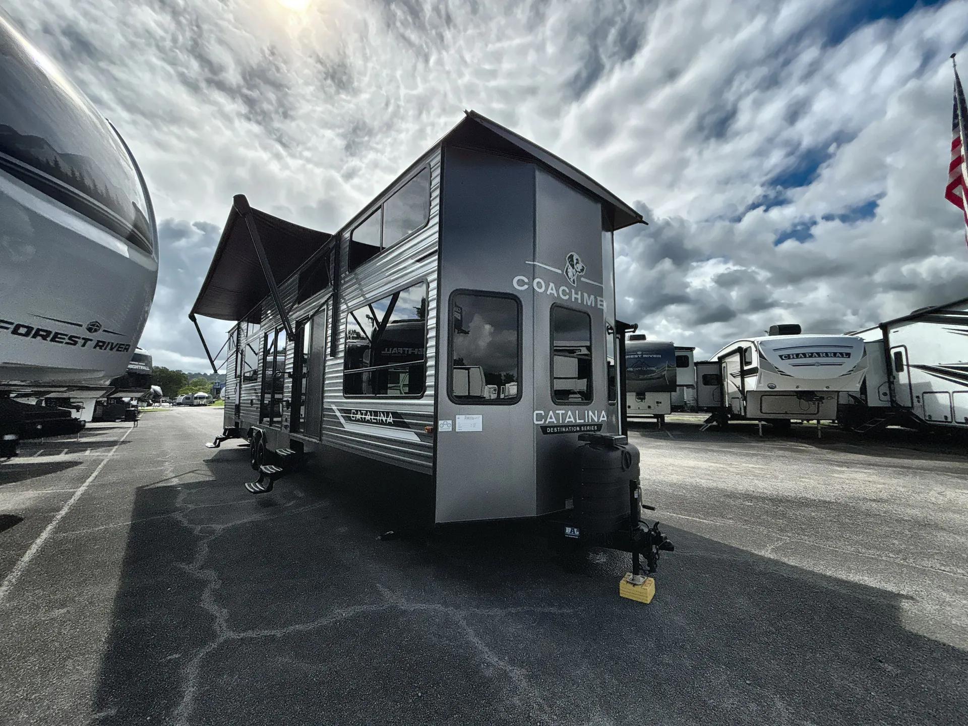 2025 Coachmen Catalina Destination 42CONDO - Photo 2