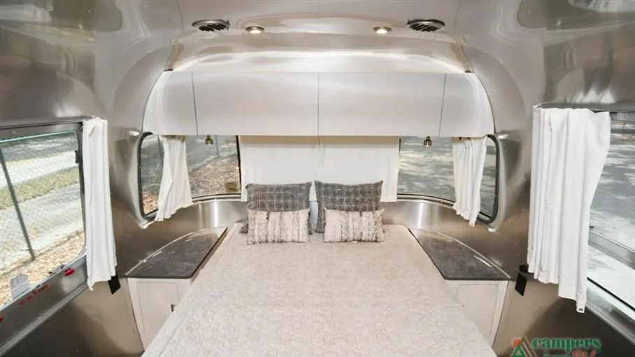 2023 Airstream Flying Cloud 30FB Office, Photos photo 26
