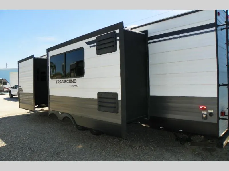 2021 Grand Design Transcend 30RBS - Photo 4