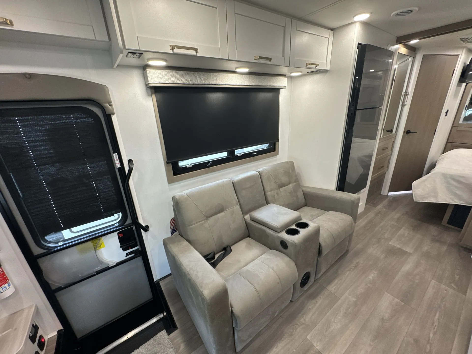 2027 Jayco Greyhawk 27U — living area main