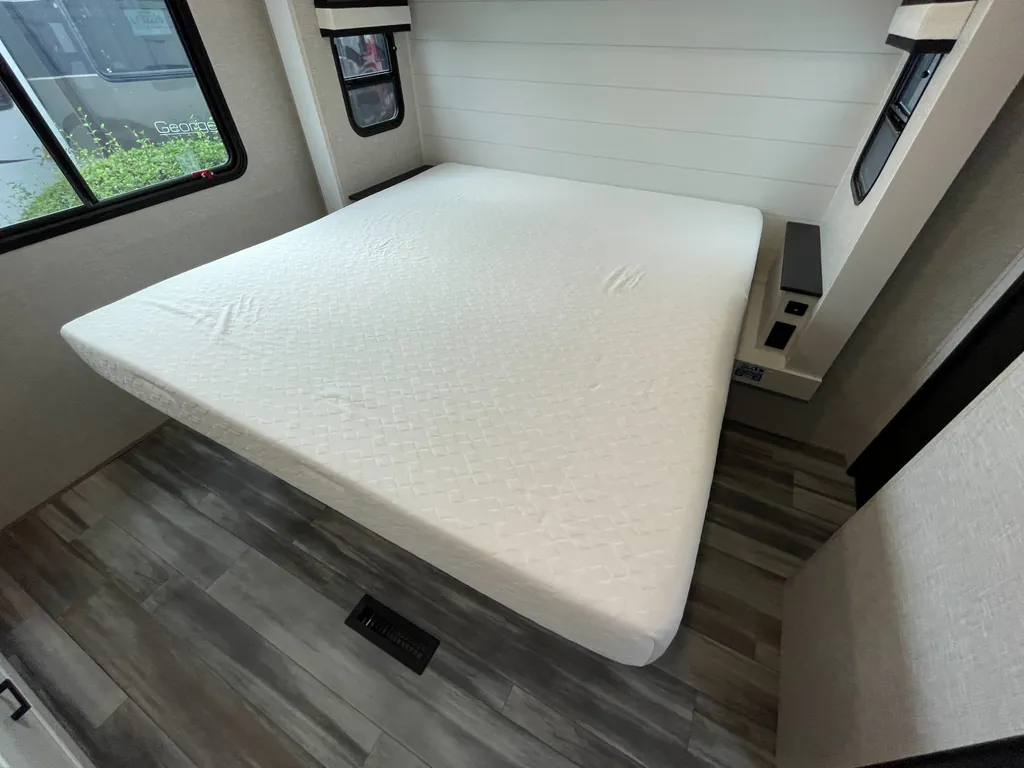 2025 Jayco Jay Feather 26FK, Photos photo 13