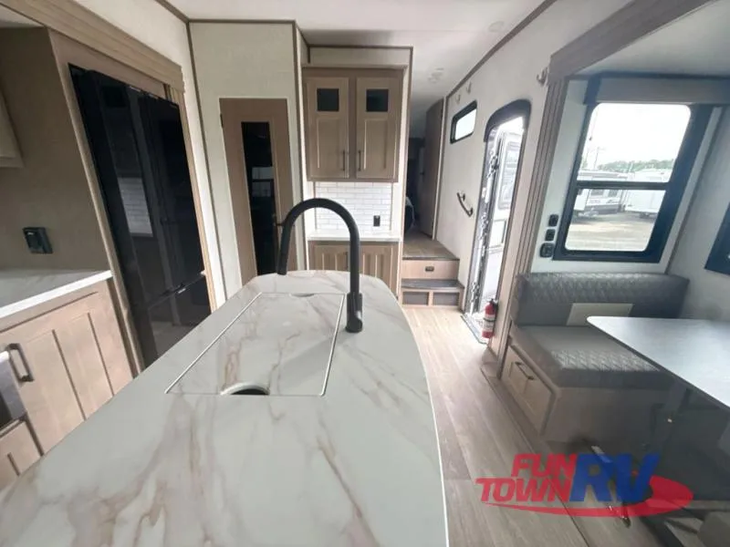 2025 KZ Durango Half-Ton 283RLT - Photo 4