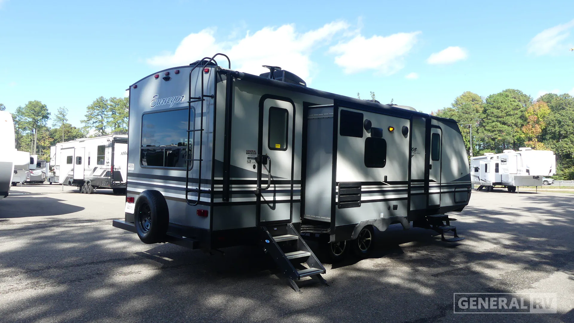 2018 Forest River Surveyor 265RLDS — Photo 7