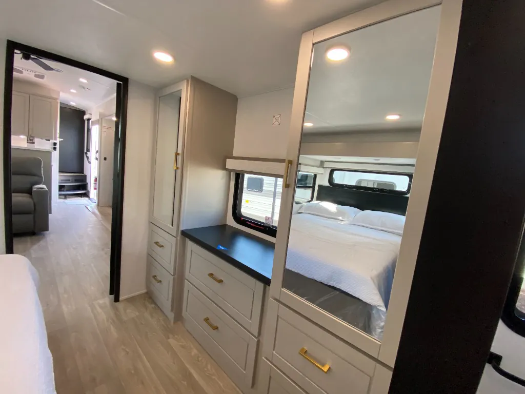 2027 Jayco North Point 380FBRK, Photos photo 44