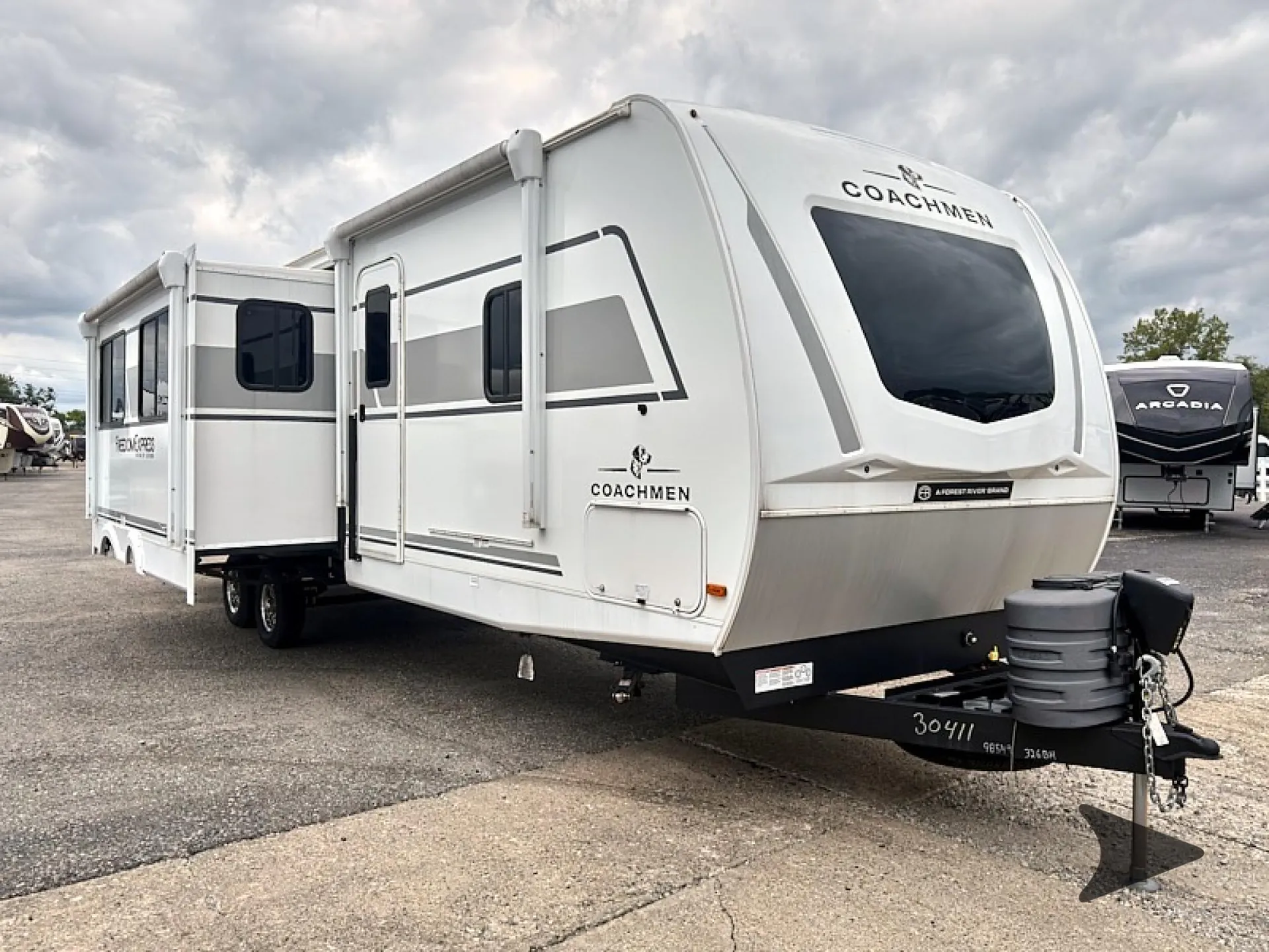 2025 Coachmen Freedom Express Ultra Lite 326BHDS - Photo 2
