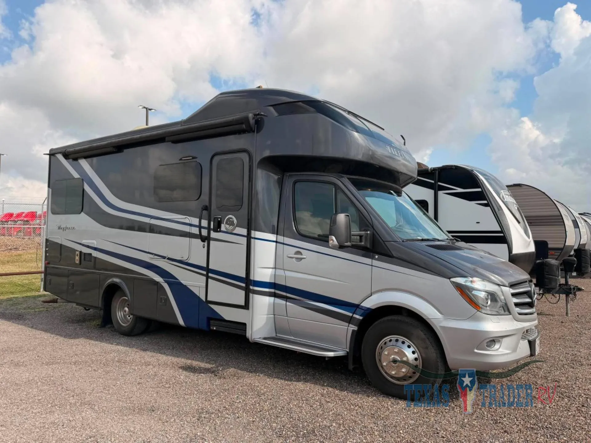 2019 Tiffin Wayfarer 24 TW dealer photo 1 from Texas Trader RV