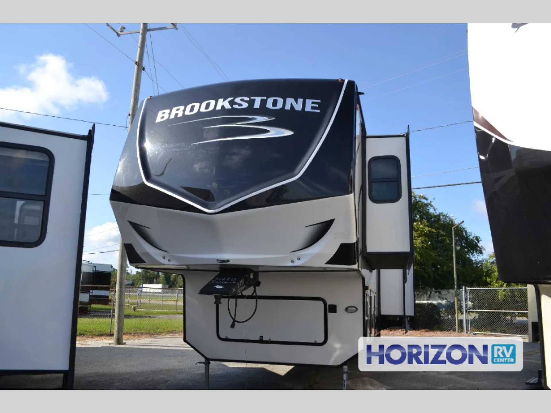 2024 Coachmen Brookstone 352RLD - Photo 2