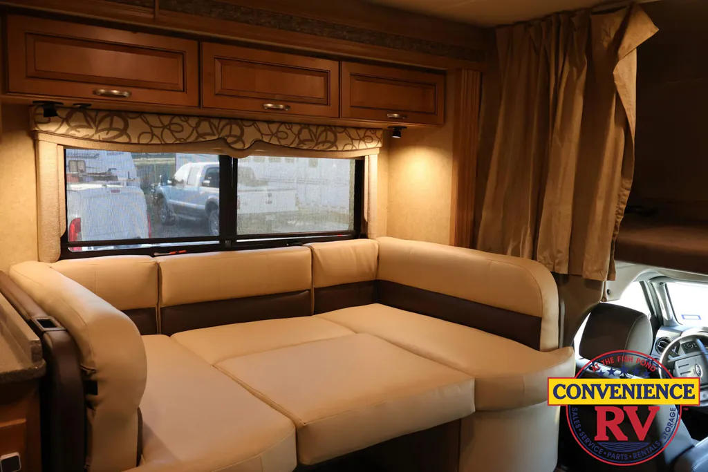 2015 Thor Motor Coach Four Winds 33SW, Photos photo 3