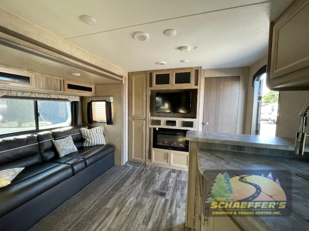 2020 Coachmen Catalina Legacy Edition 243RBS, Photos photo 11