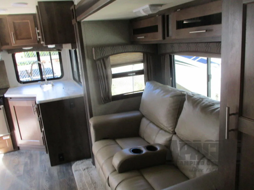2019 Forest River RV Wildcat Maxx 245RGX, Photos photo 25