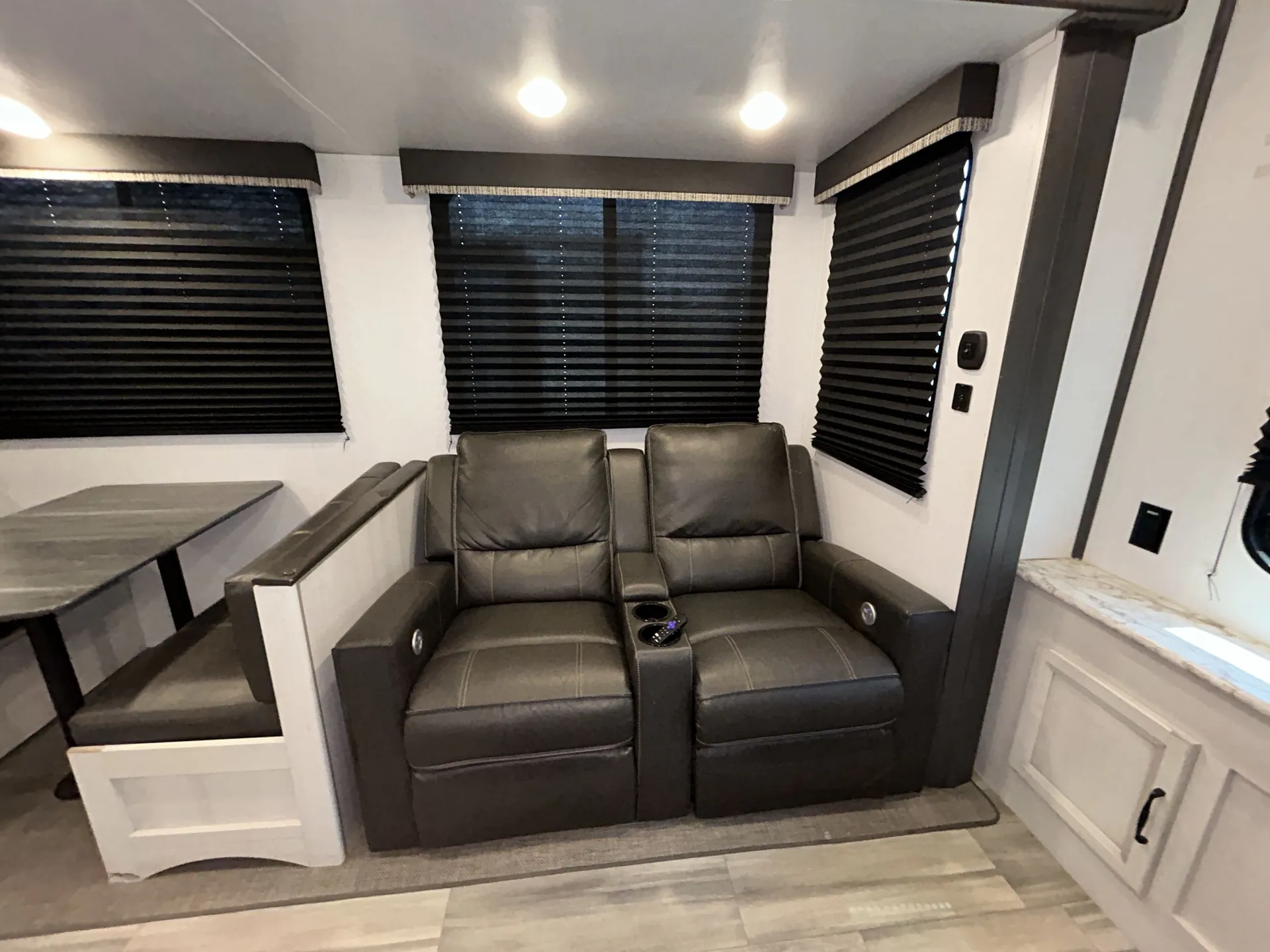 2023 Keystone Sprinter 31MB — living area main