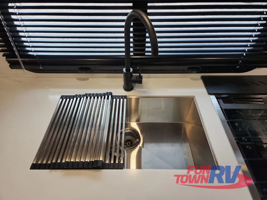 2026 Forest River Rockwood Mini Lite 2109S, Photos photo 12