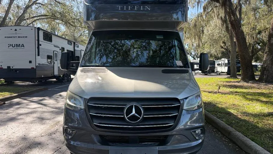 2020 Tiffin Wayfarer 25 RW, Photos photo 2