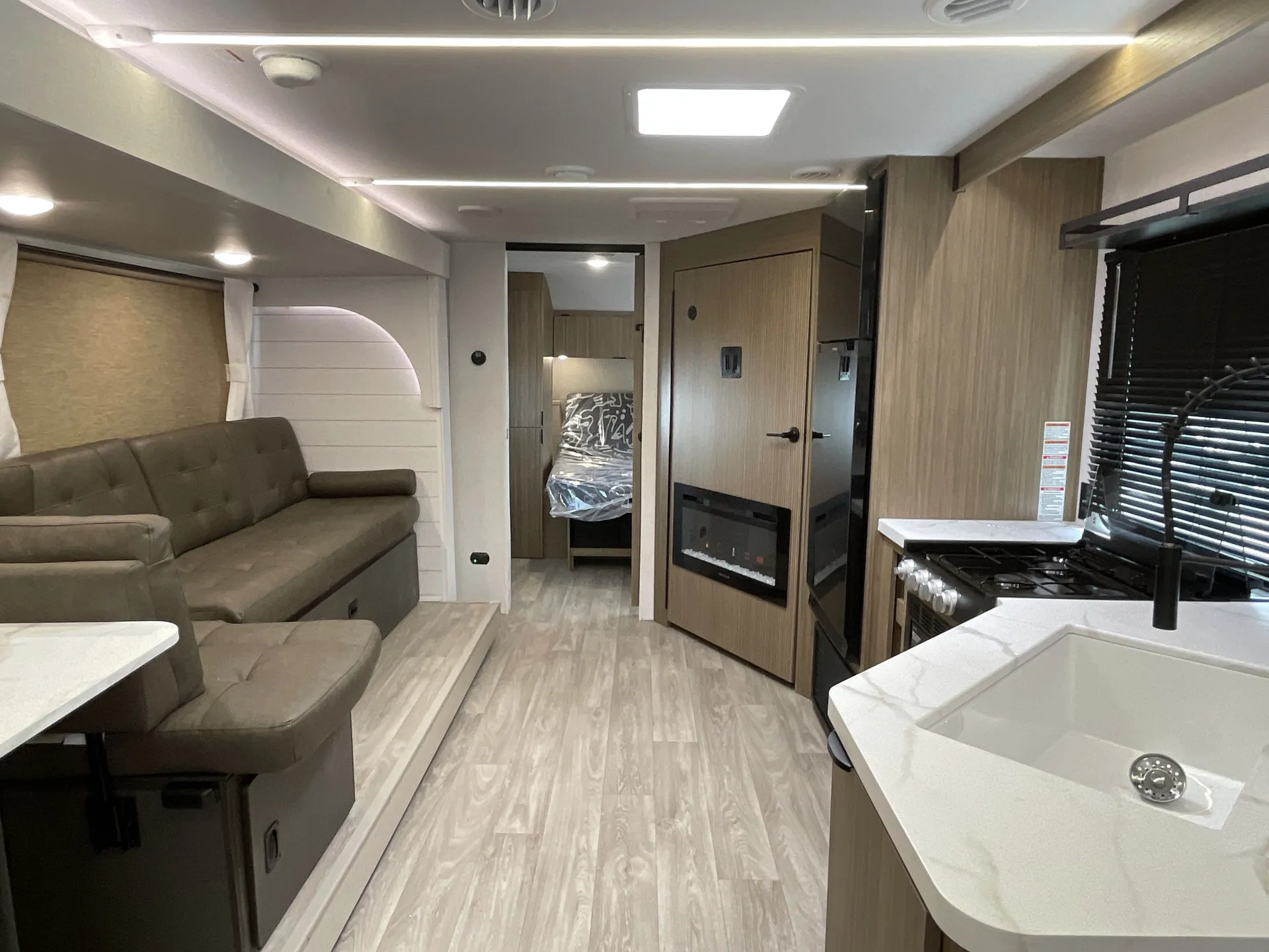 2026 Forest River Wildwood X-Lite 26ICE — living area main