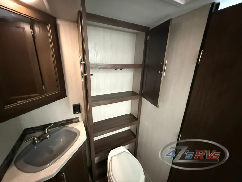 2019 Forest River Cherokee Grey Wolf 23MK, Photos photo 23