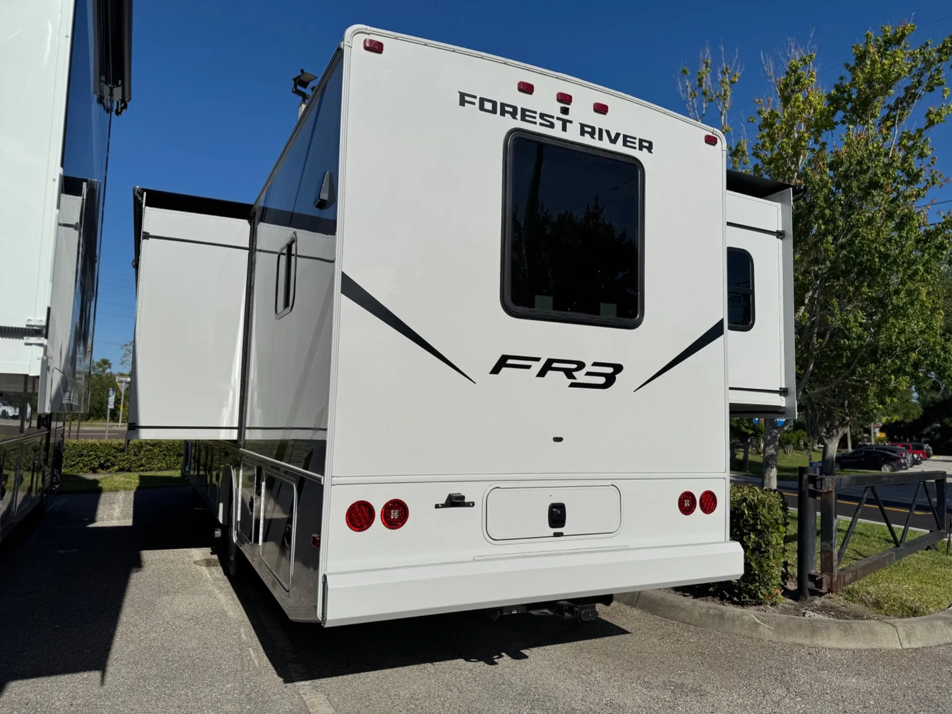 2026 FOREST RIVER FR3 35DS - Photo 3