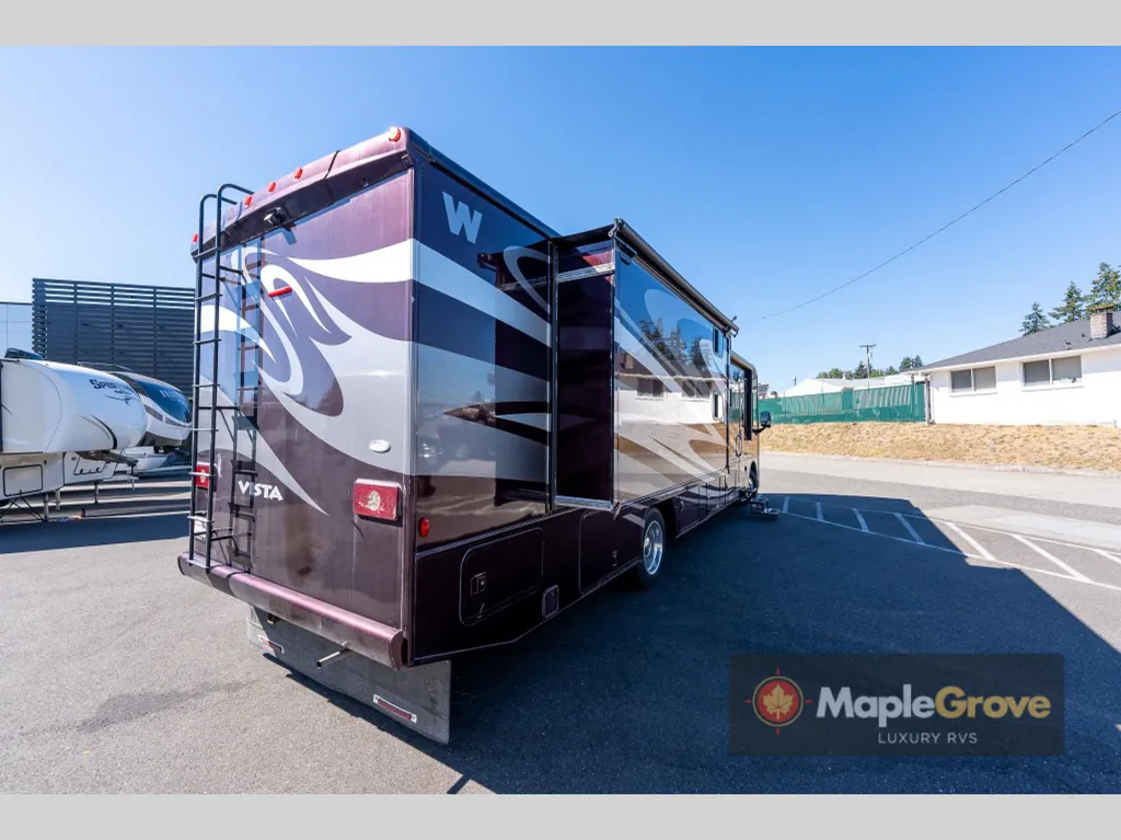 2014 Winnebago Vista 35B, Photos photo 16