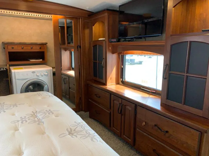 2014 Keystone Montana 3100RL, Photos photo 37
