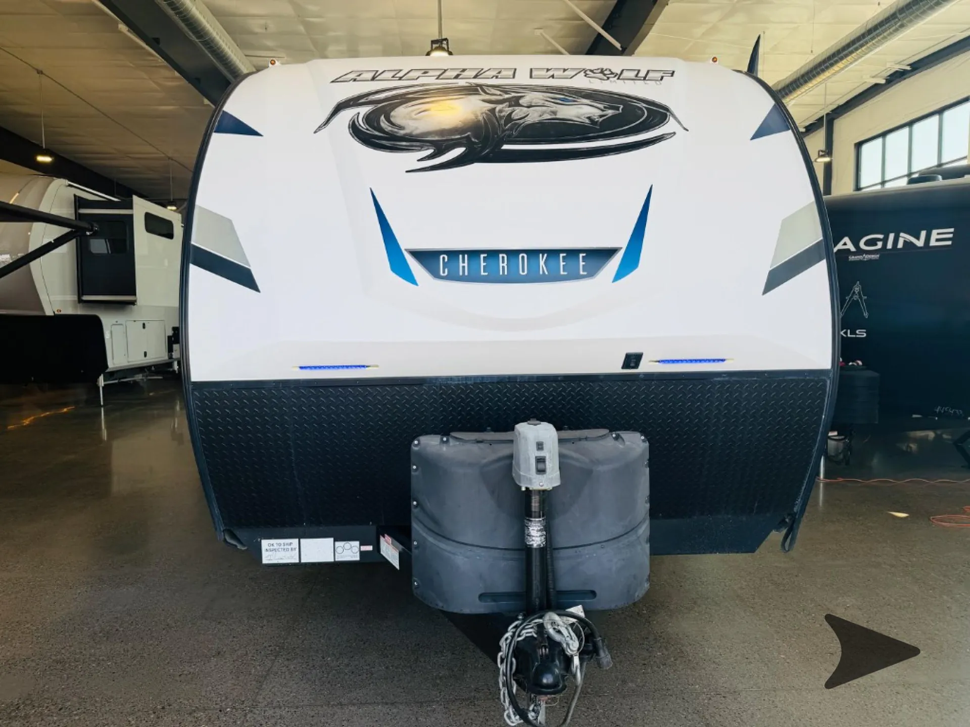 2022 Forest River Cherokee Alpha Wolf 23DBH - Photo 4