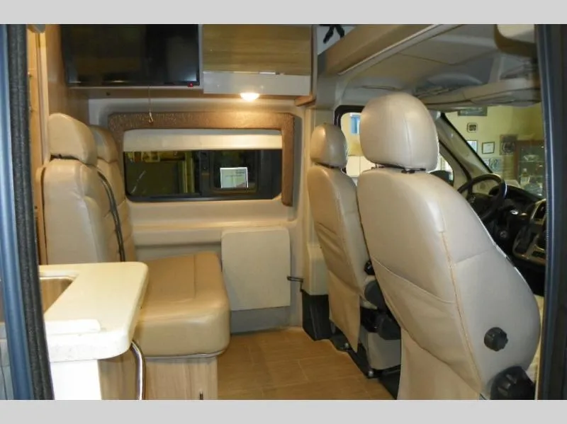 2022 Thor Motor Coach Sequence 20A - Photo 3